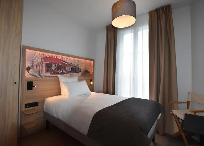 Dantan Hotel